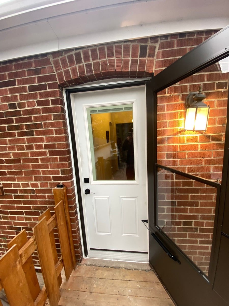 Front door after Fix N Clean replacement with new glass and trim
